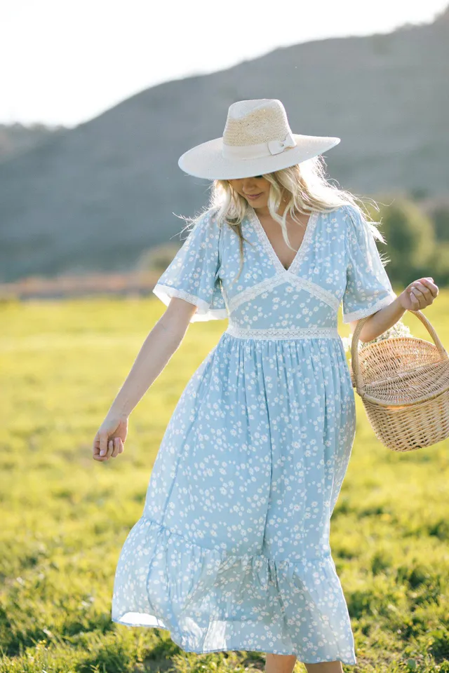 Flutter Sleeve Dress - Paloma - Morning Lavender Online Boutique