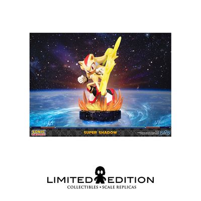 Preventa First 4 Figures Estatuilla Super Shadow Standard Edition Sonic