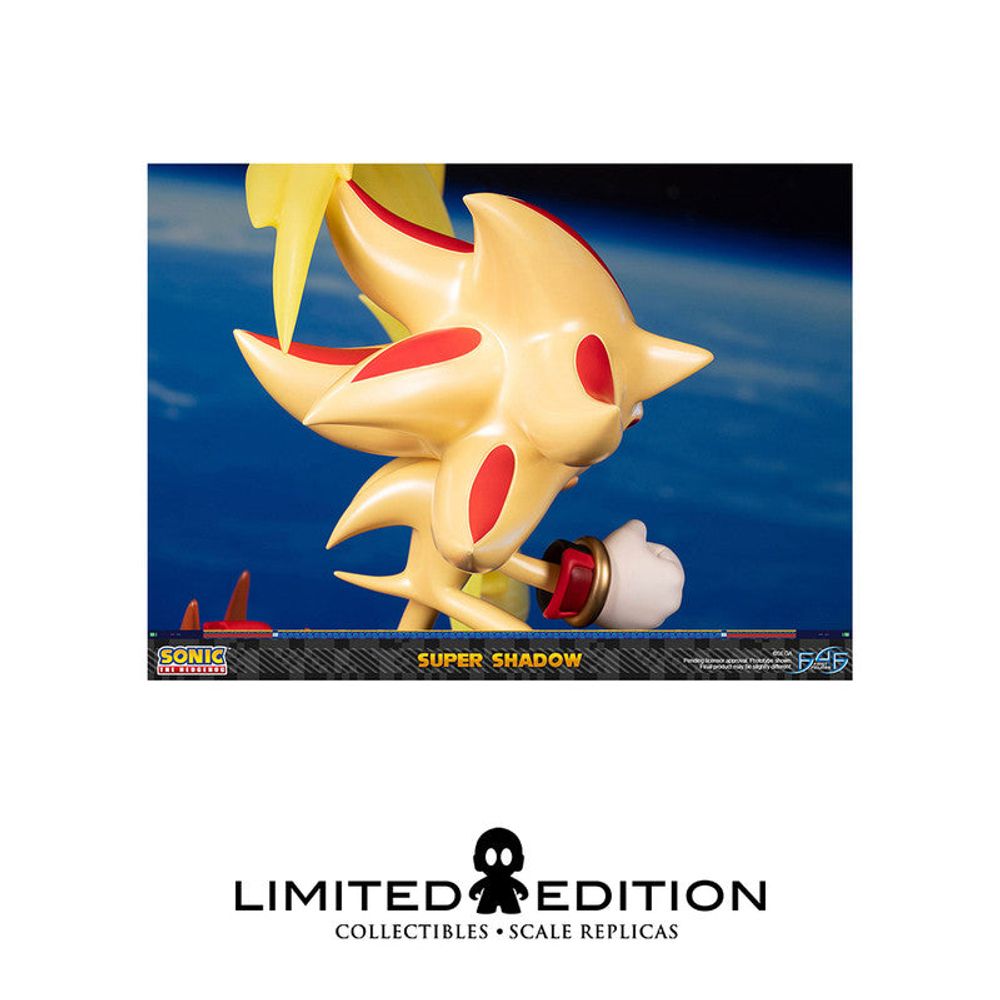 Preventa First 4 Figures Estatuilla Super Shadow Standard Edition Sonic