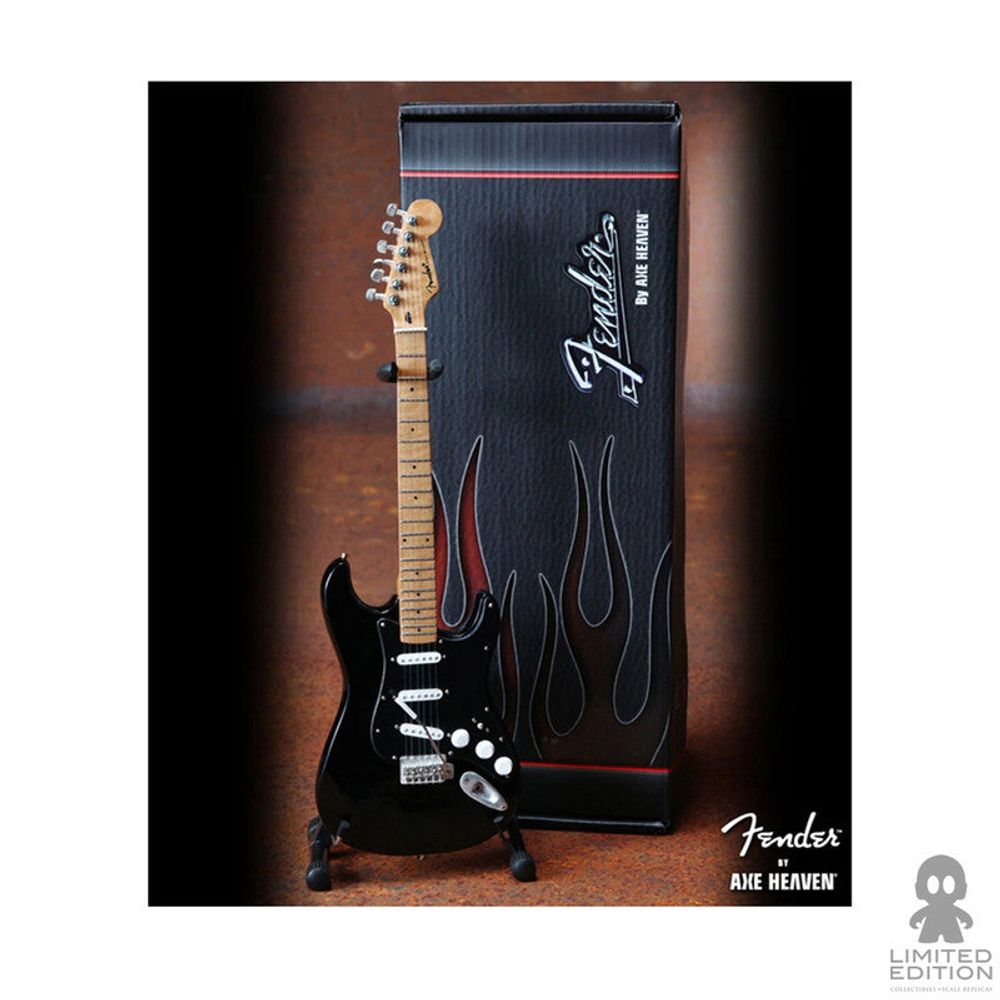 Axe Heaven Mini Guitarra Black Finish & Black Pick Guard Fender Strat