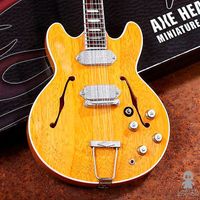 Axe Heaven Mini Guitarra John Lennon Revolution The Beatles