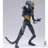 Hiya Toys Figura Articulada Battle Damage Alien Warrior Exclusive Alien