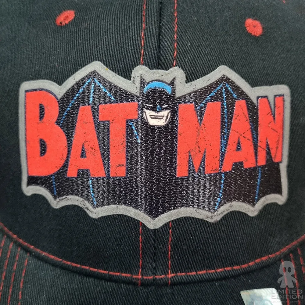 Limited Edition Gorra Negra Con Degradado Rojo Logo Serie 1966 Batman By Dc - Limited Edition