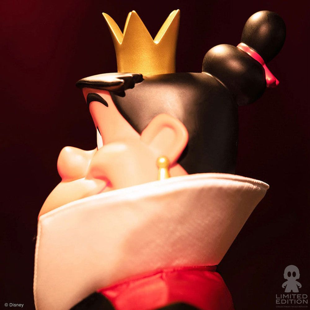 Super 7 Figura Articulada Queen Of Hearts Alicia En El País De Las Maravillas By Disney - Limited Edition