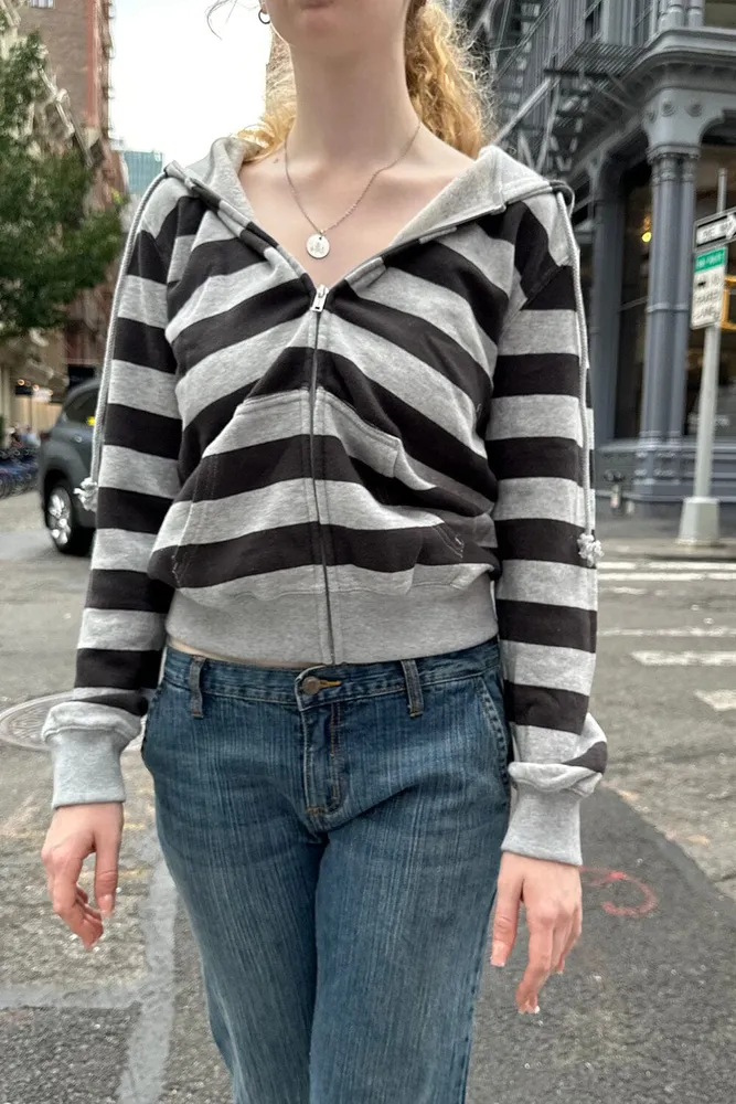 Brandy Melville Sweatshirt & Zip-Up Hoodie in M in Grey