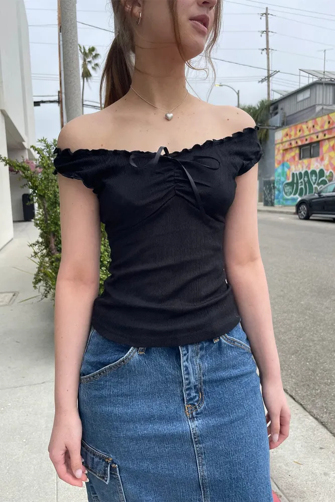 Brandy melville lace top  Lace top, Tops, Brandy melville
