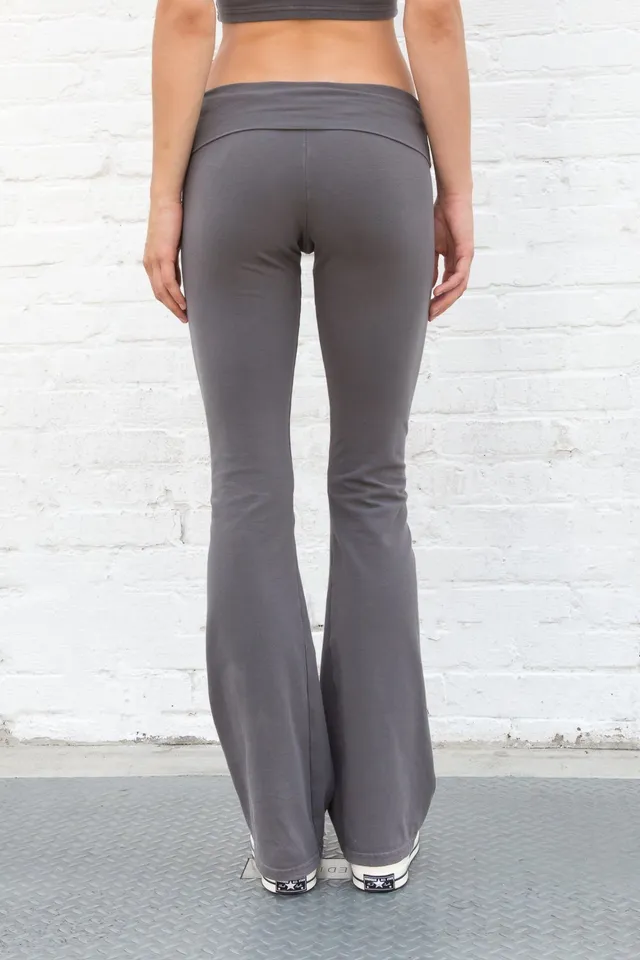 FR brandy melville hillary yoga pants, Women's Fashion, Bottoms, Jeans &  Leggings on Carousell