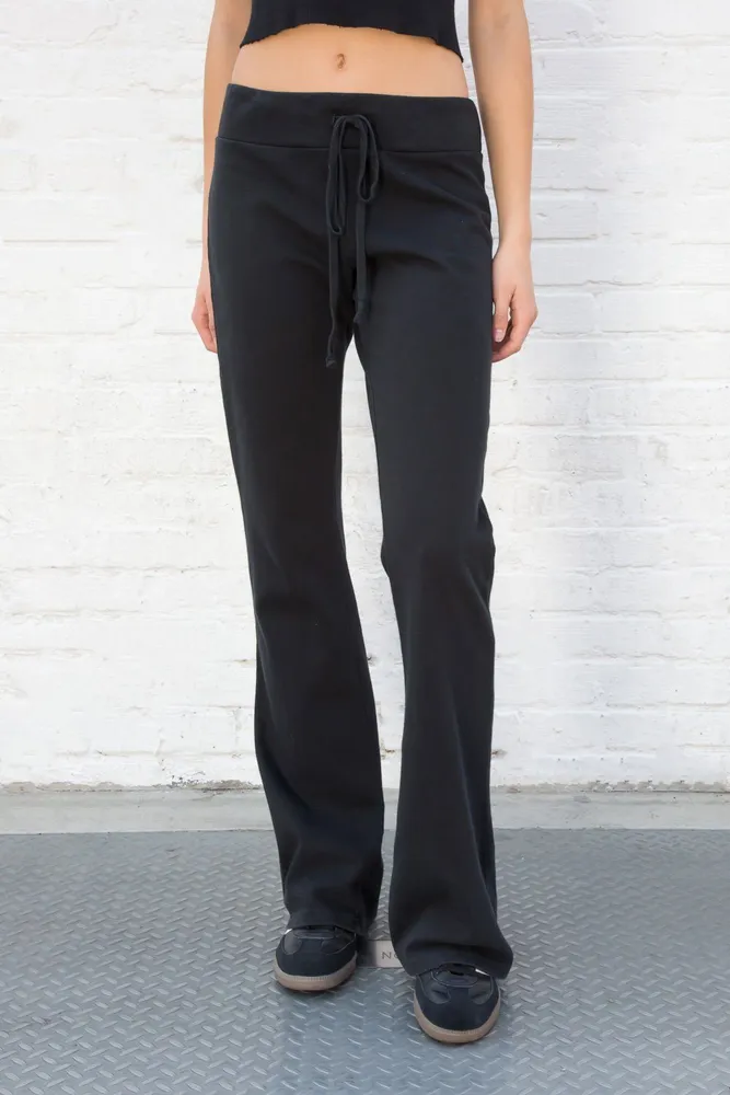 Brandy Melville Hillary Soft Yoga Pants Black - $15 (57% Off Retail) - From  Nora