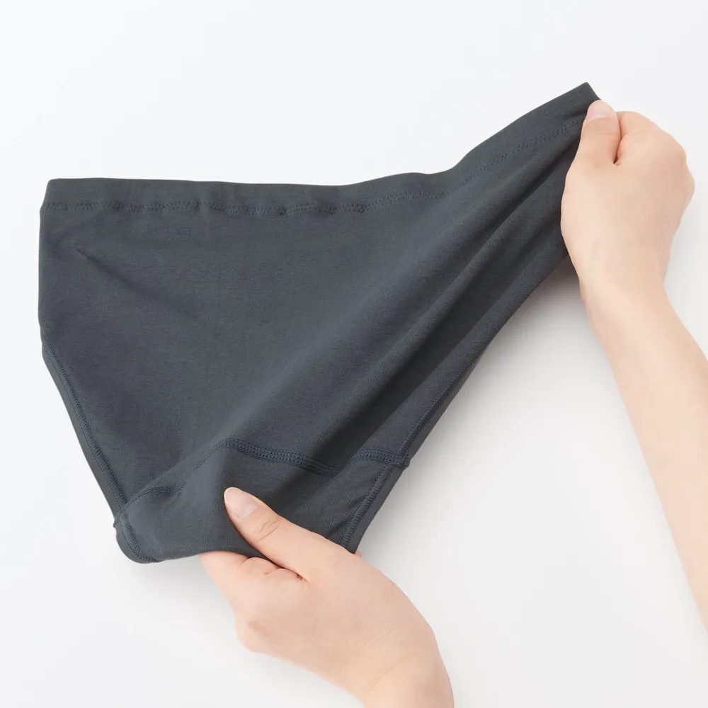 Why should you buy our period pants? We hand the mic to our customers, UNIQLO TODAY