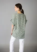 Olive Printed V-neck Short Sleeves Top