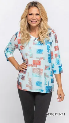 Printed 3/4 Sleeves Top with 1 Button on Neck
