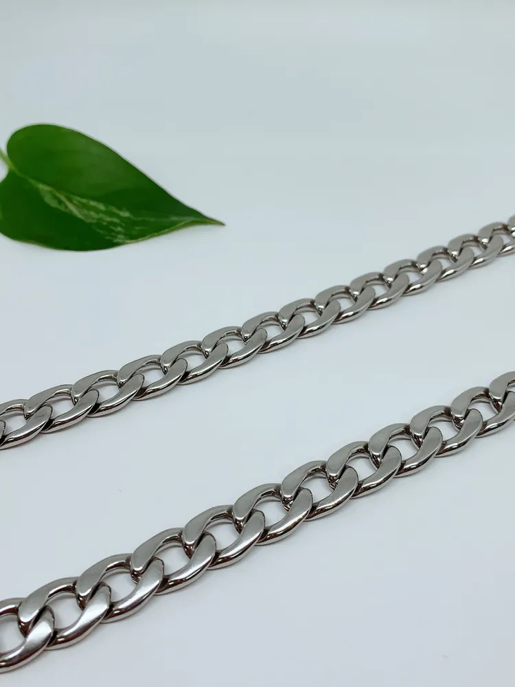 Stainless steel chain