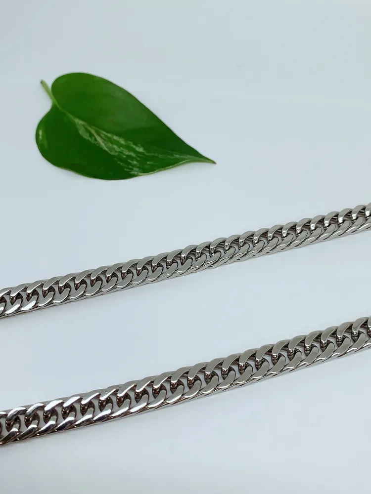 Stainless steel chain