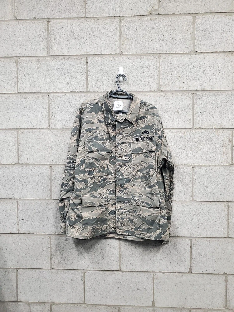 Mens U.S Air Force Camouflage Jacket 46R Fits Large