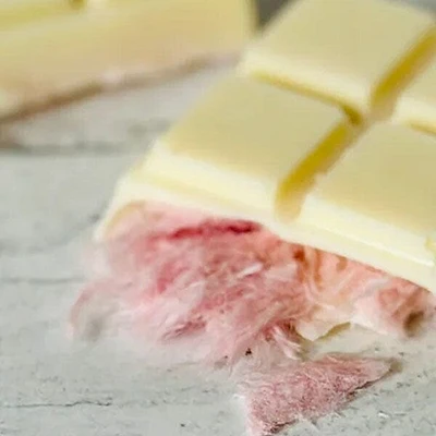 Hairy Angel White Chocolate Angel Hair Bar Filled with Pomegranate Turkish Floss Halva (50g)