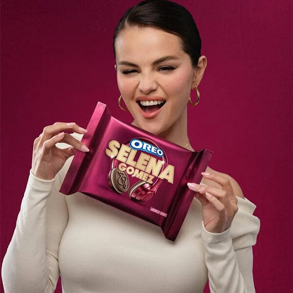 OREO x Selena Gomez Chocolate Sandwich Cookies w/ Cinnamon Creme Filling (303g) Limited Edition