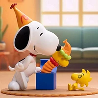 Pop Mart x Peanuts: Snoopy & Woodstock Best Friends Series Figurine Blind Box (1pc)