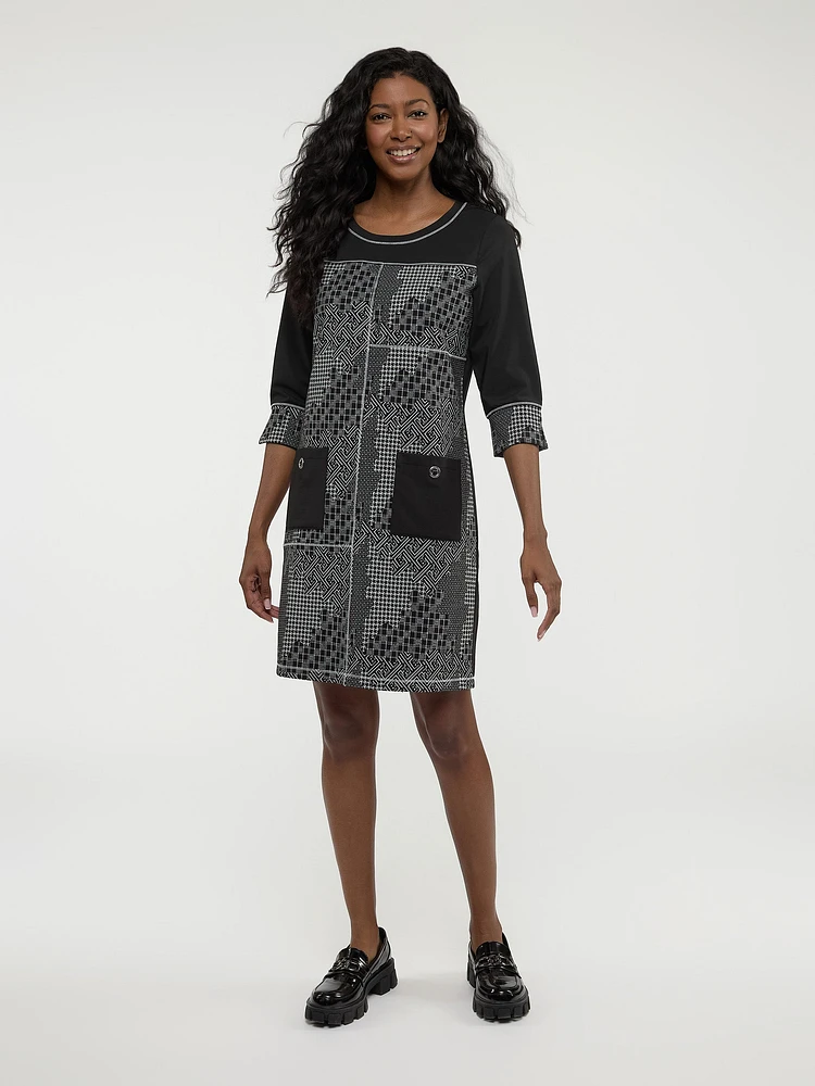 Straight semi-fitted knit dress