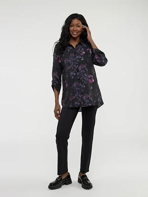 3/4-sleeve semi-fitted tunic length blouse with buttons