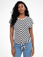 Short-sleeve semi-fitted t-shirt