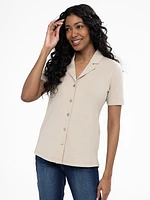 Blouse semi-ajustée à manches courtes avec boutons