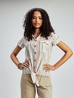 Blouse semi-ajustée à manches courtes avec boutons