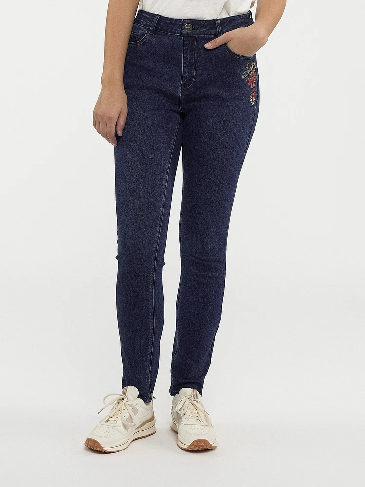 Skinny semi-fitted jean