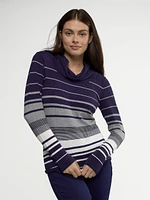 Long-sleeve semi-fitted pullover sweater