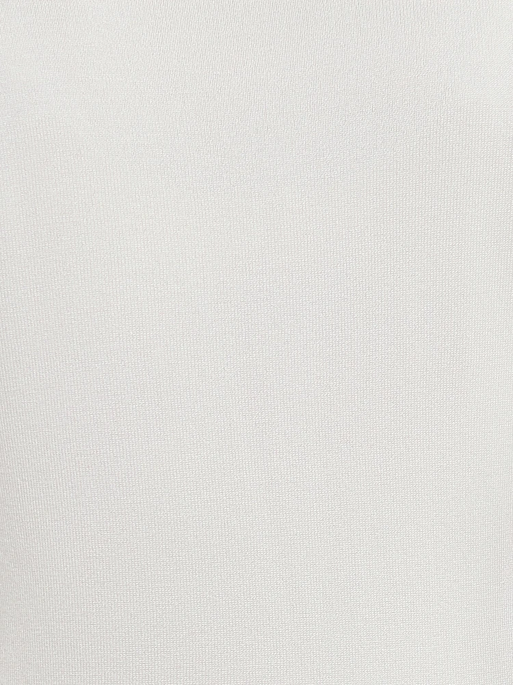 Long-sleeve semi-fitted pullover sweater