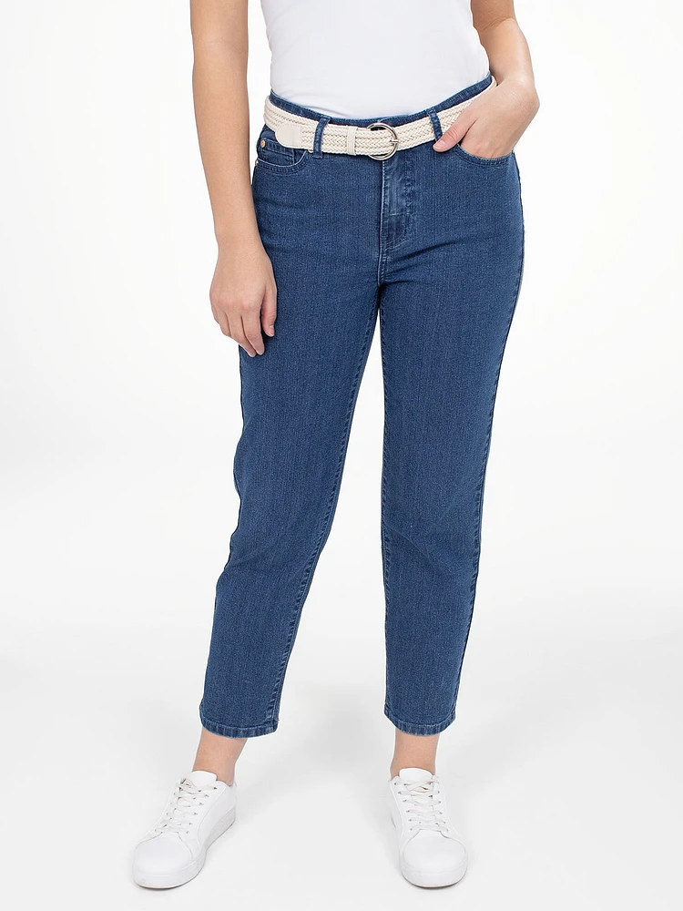 Straight semi-fitted ankle jean