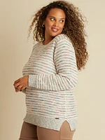 Long-sleeve semi-fitted pullover sweater