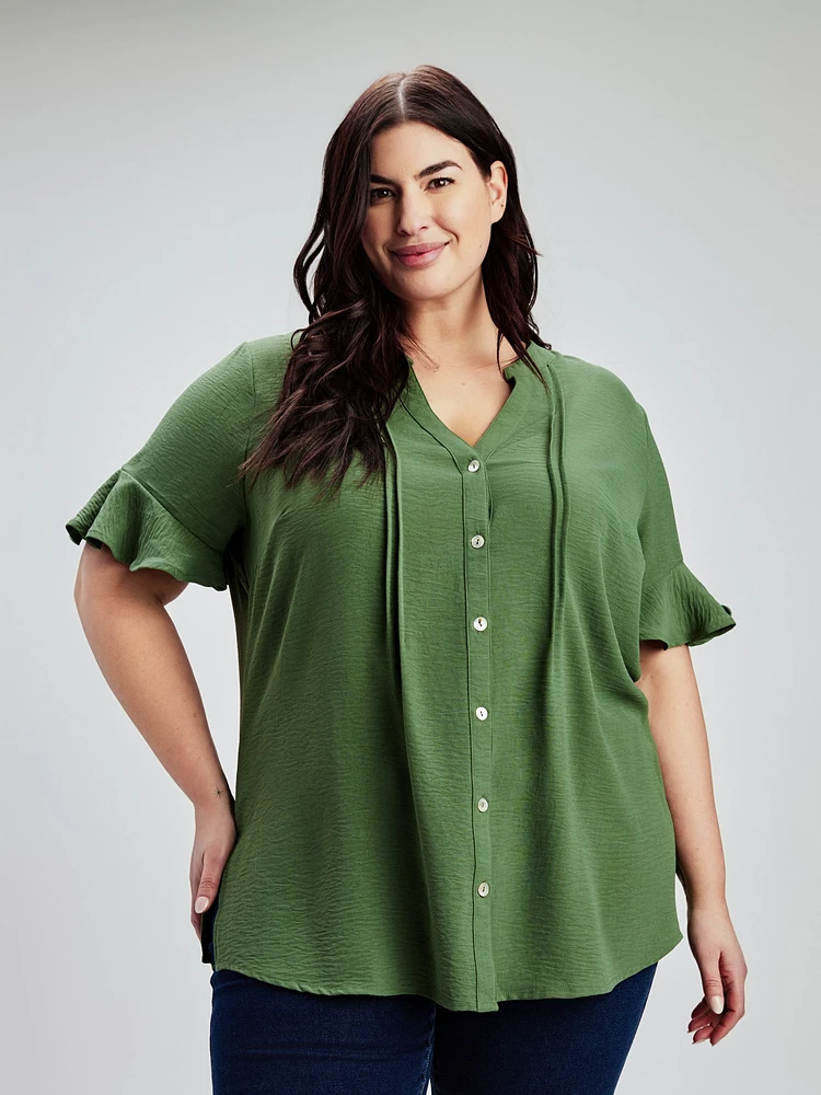 Blouse semi-ajustée à manches courtes avec boutons