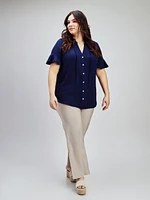 Blouse semi-ajustée à manches courtes avec boutons