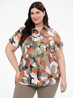 Short-sleeve semi-fitted blouse with buttons