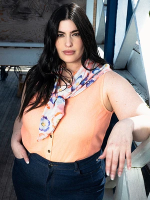 Blouse sans manches semi-ajustée avec boutons