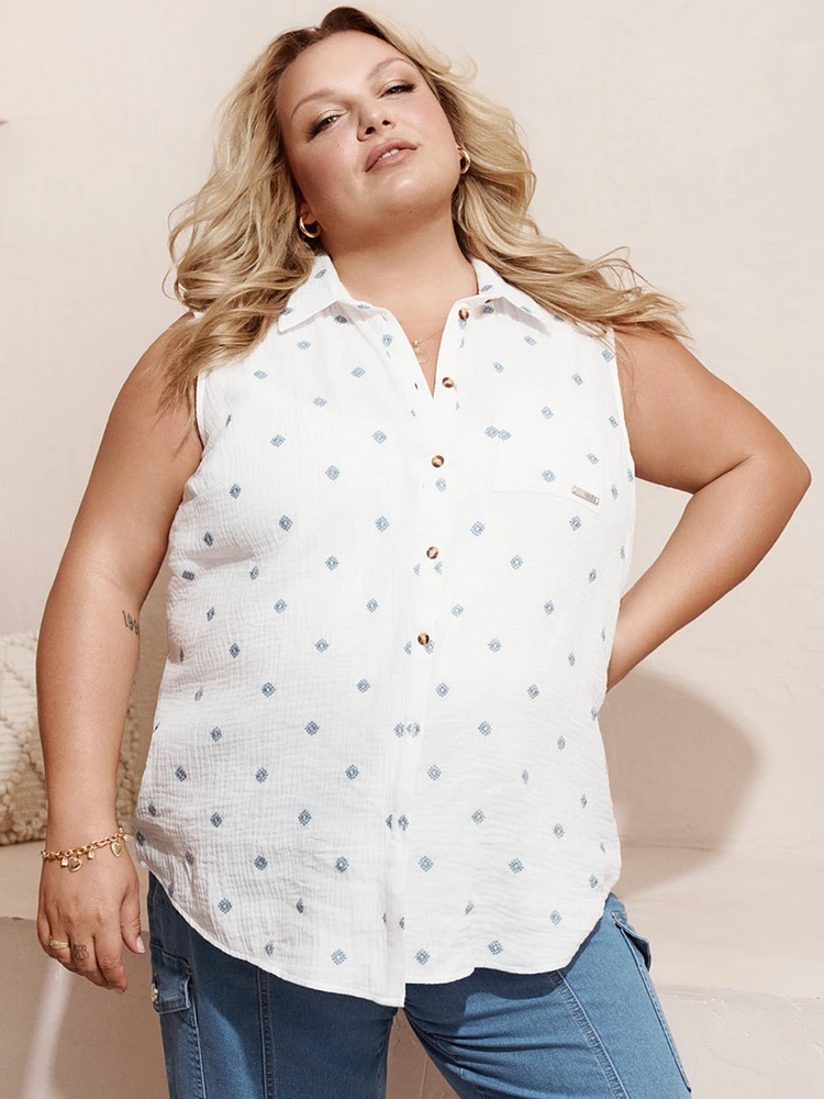 Blouse sans manches semi-ajustée avec boutons
