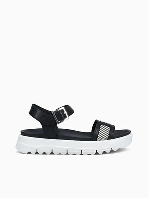D Xand 2.1s C Black Off white leather