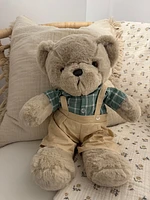 Peluche ours salopette