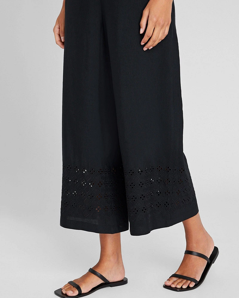 Eyelet Detail Cropped Pant