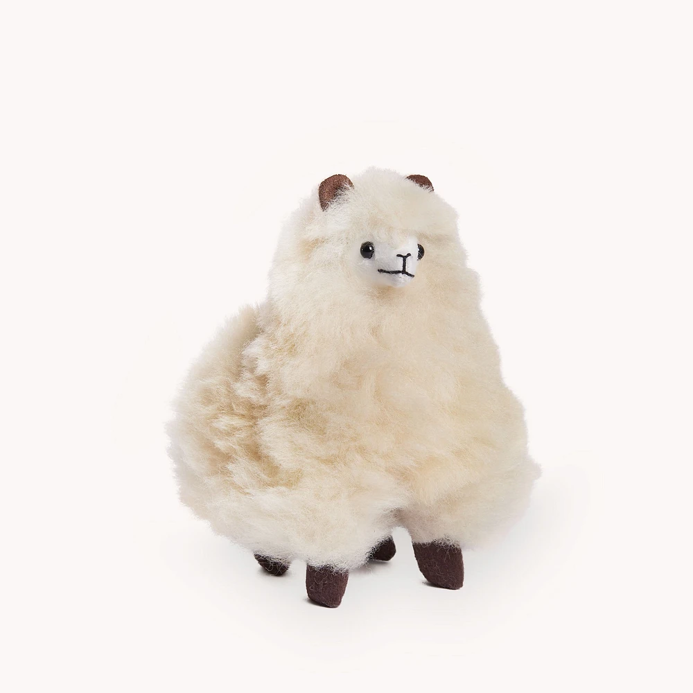 Alpaca Fur Standing