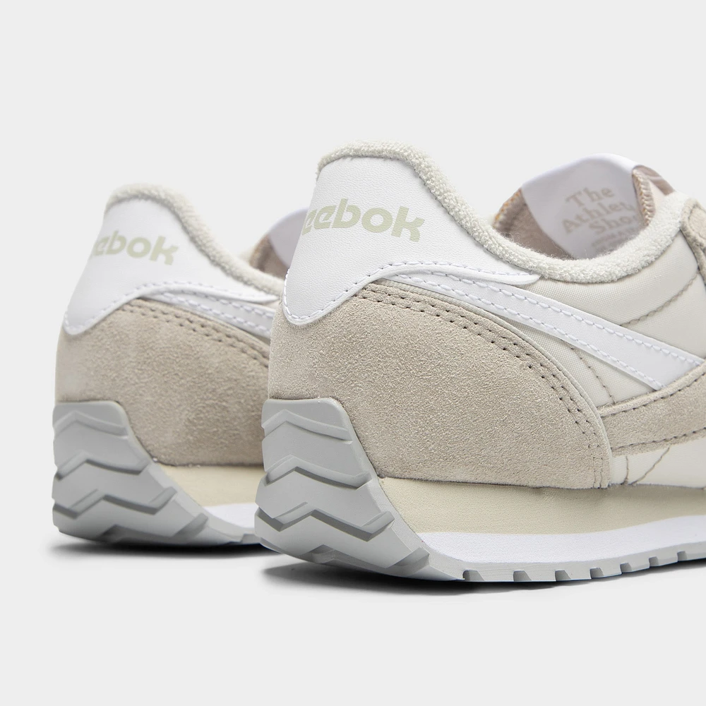 Reebok Women's Classic AZ Sport Beige / - White