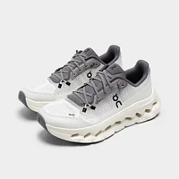 On Women's Cloudtilt Rock / Ivory
