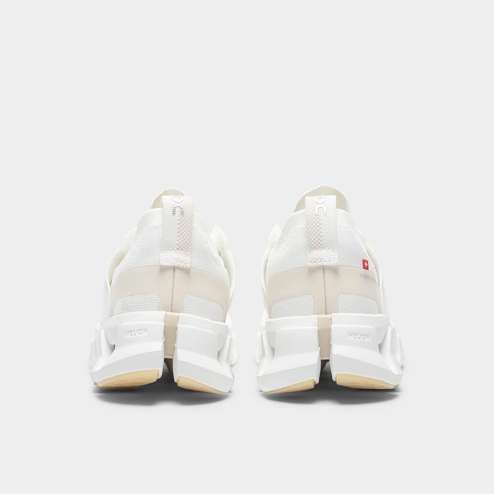 On Women's Cloudswift 4 White / Cream