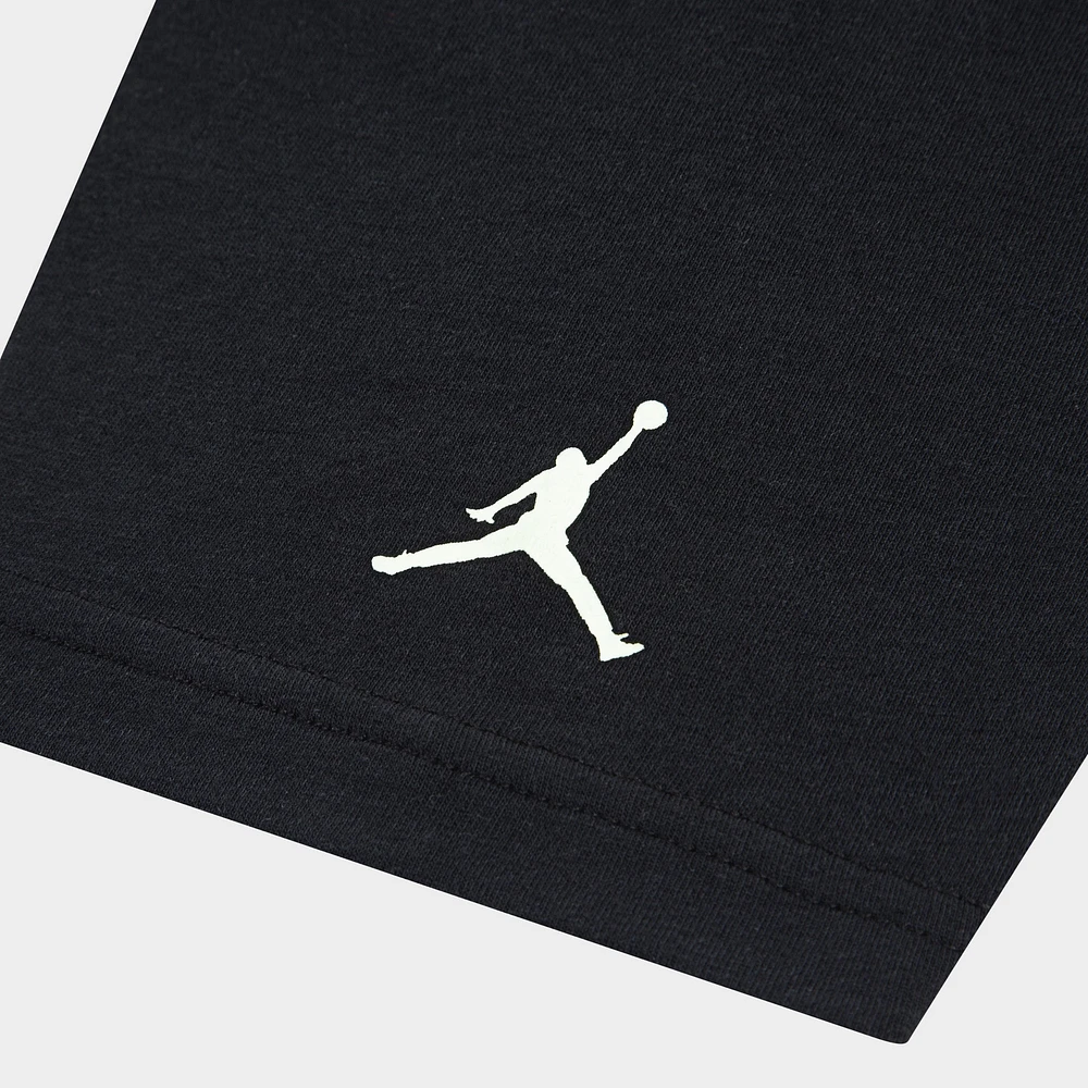 Jordan Junior Boys' Sky Is Not The Limit Graphic T-Shirt / Black