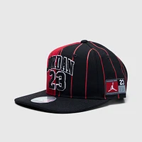 Jordan Big Kids Jersey Flatbrim Cap Black / Gym Red
