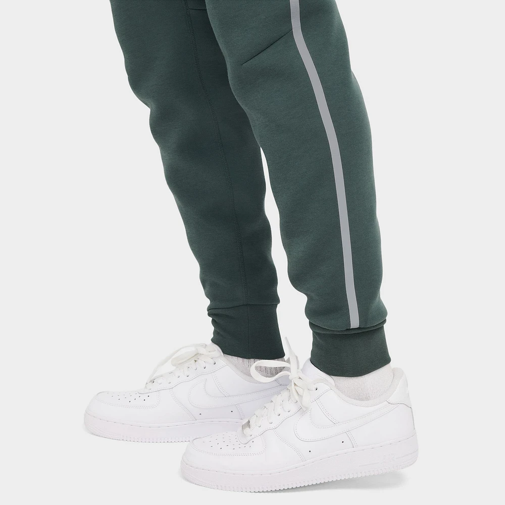Nike Sportswear Tech Fleece Jogger Vintage Green / Bemis Silver