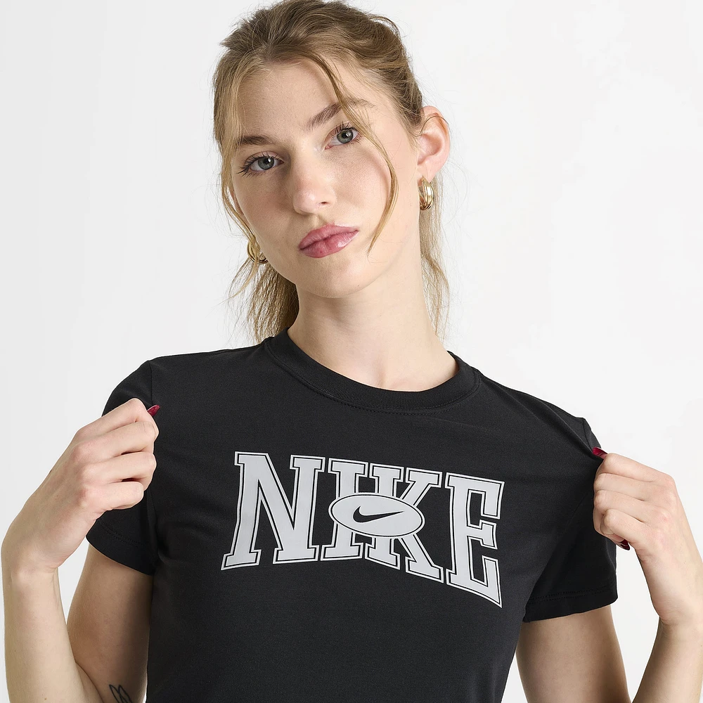 Nike Women's Slim Crop T-Shirt / Black
