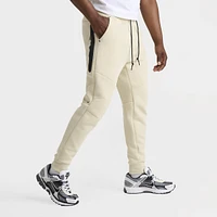 Nike Tech Fleece Joggers Light Khaki / Black