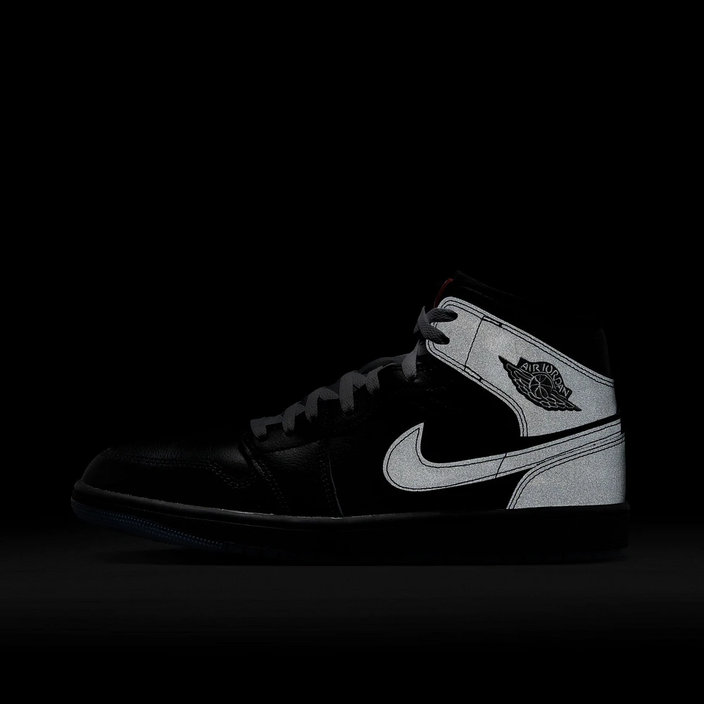 Jordan 1 Mid SE Black / - White