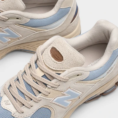 New Balance 2002R Tan / Blue